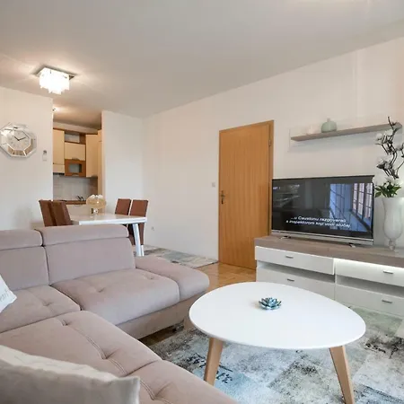 Comfortable Cozy ספליט