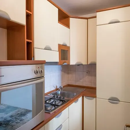 Comfortable Cozy Split