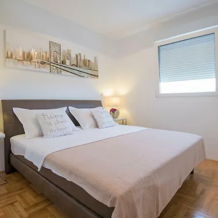 Comfortable Cozy * Split